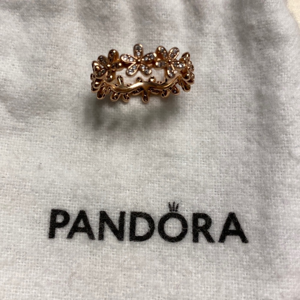 Pandora ring rose gold 50 daisy flowers